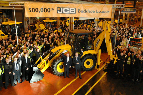 Компания JCB выпустила полмиллиона машин и не останавливается на достигнутом