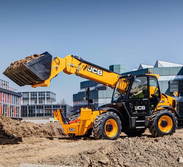 Компания JCB добавляет модель HIVIZ LOADALL к линейке гидравлических подъемных машин